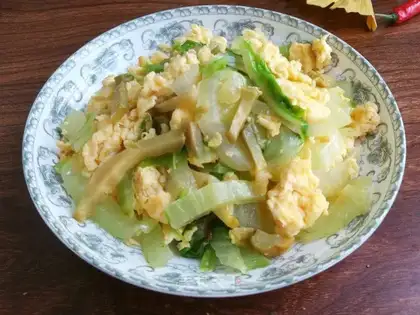 A duck-cracker