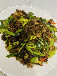 Sichuan's old pickles make bouquets