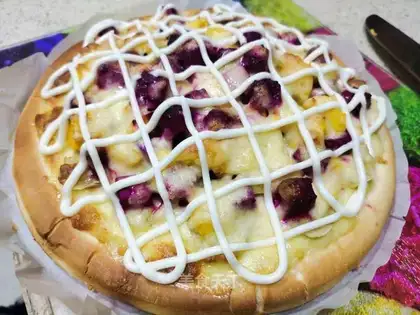 Fruit pizza