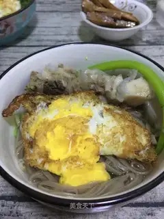 ♪ Oatmeal bone hot soup noodles ♪