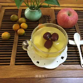 Red-tree apple soup