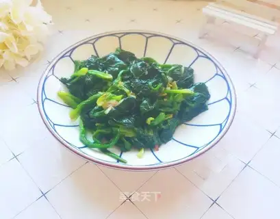 Scrambled spinach