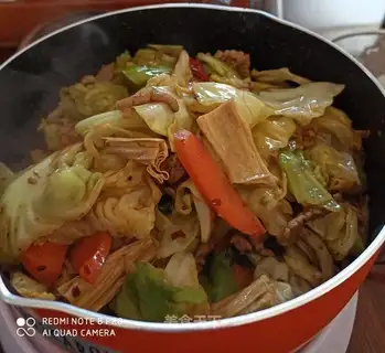 Fried hand tore the dishes