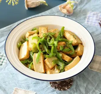 Pepper fried tofu