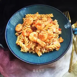 Cheese and shrimp and pasta