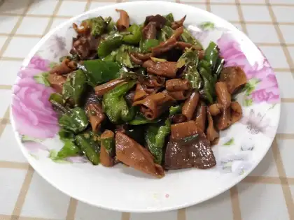 Chili fried duck sausage