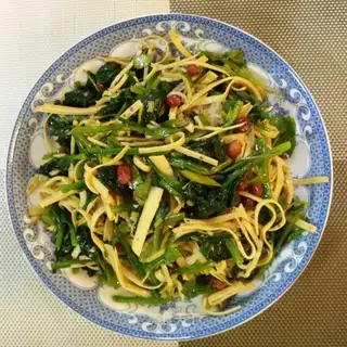 Spicy spinach