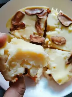 Yogurt date cake