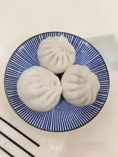 Lotus bun