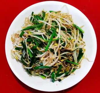 Soccer bean sprouts