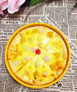 The fruit pizza