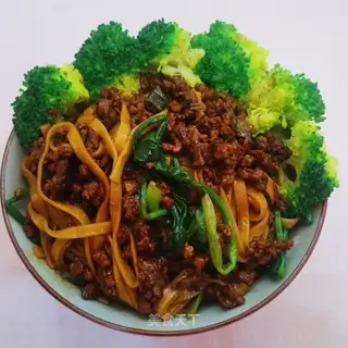 Soy sauce, veggie noodles