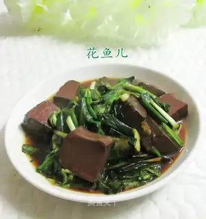 Garlic fried duck blood