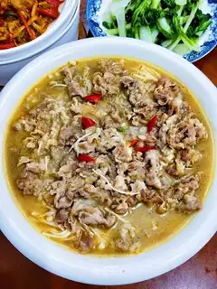 Sour soup, fat cow