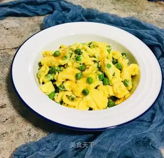 Peas fried eggs