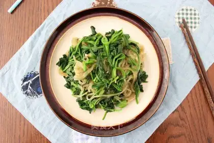 A spinach mix fan