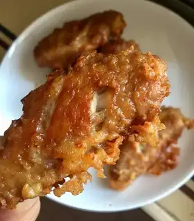 Garlic fried chicken wings