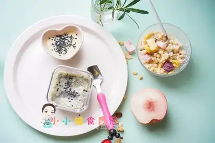 Sesame sauce and eggs