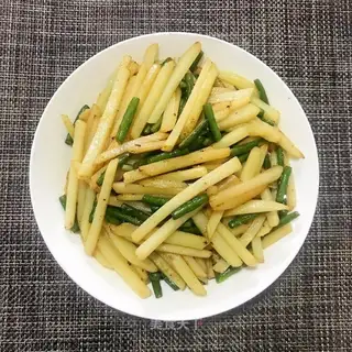 Garlic fried potatoes