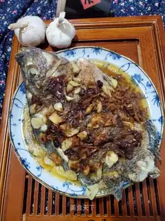 Soybeans steamed fish