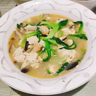 Tofu shrimp soup