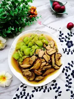 Mushroom greens