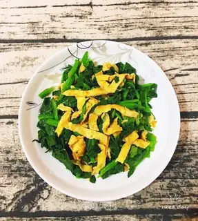 Eggskin spinach