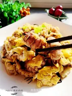 Shrimp fried eggs