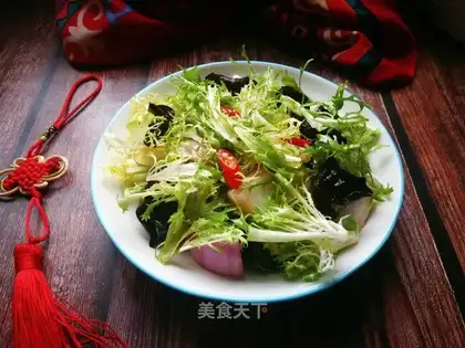 An onion moustache