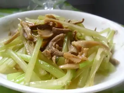 stir-fried pork tripe with celery
