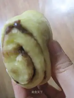 Red bean paste and sweet potato roll
