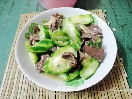 stir-fried loofah with pork heart