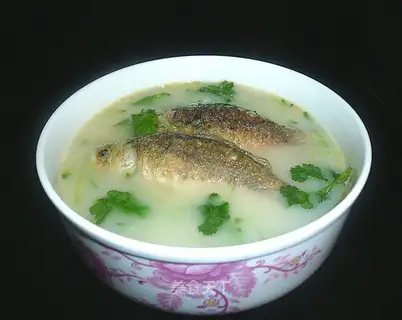 Carp and radish soup