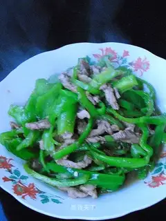stir-fried shredded pork with pepper