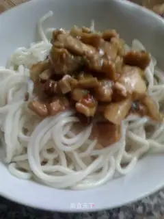 noodles with soy bean paste, Beijing