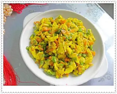 Scrambled eggs with beans
