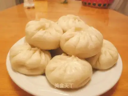 Zucchini egg vegetarian steamed buns