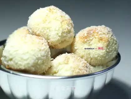 protein coconut balls