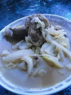 Stewed cabbage with spine