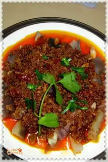 Steamed eggplant with minced pork