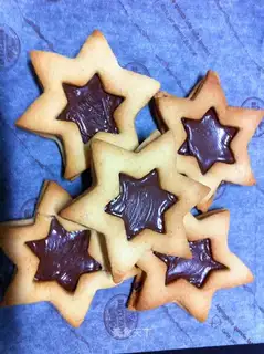Chocolate jam sandwich star cake