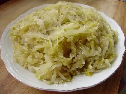 Sauerkraut stir-fried rice noodles