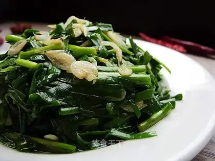 stir-fried shrimp skin with leeks
