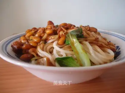 soybean sprout noodle with soy sauce