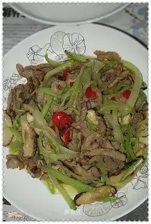 stir-fried shredded pork with bergamot