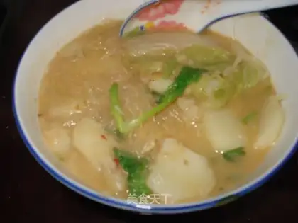 Potato, cabbage and vermicelli soup