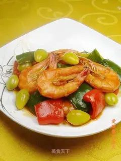 stir-fried prawns with ginkgo, green and red peppers