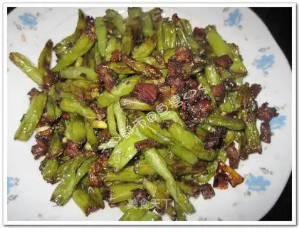 Dry stir-fried beans