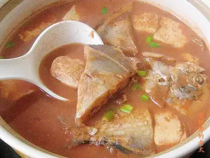 Pomfret and tofu pot with red bean curd