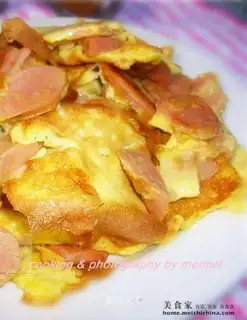 Sausage and egg eggs